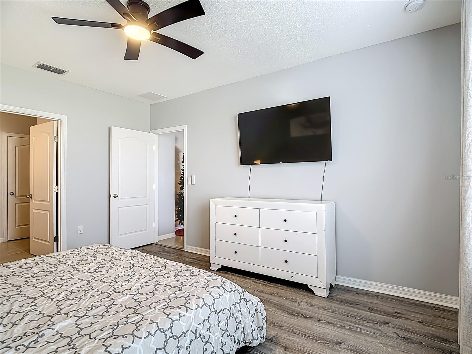 Image 23 of 49 For 2796 Grandbury Grove Road