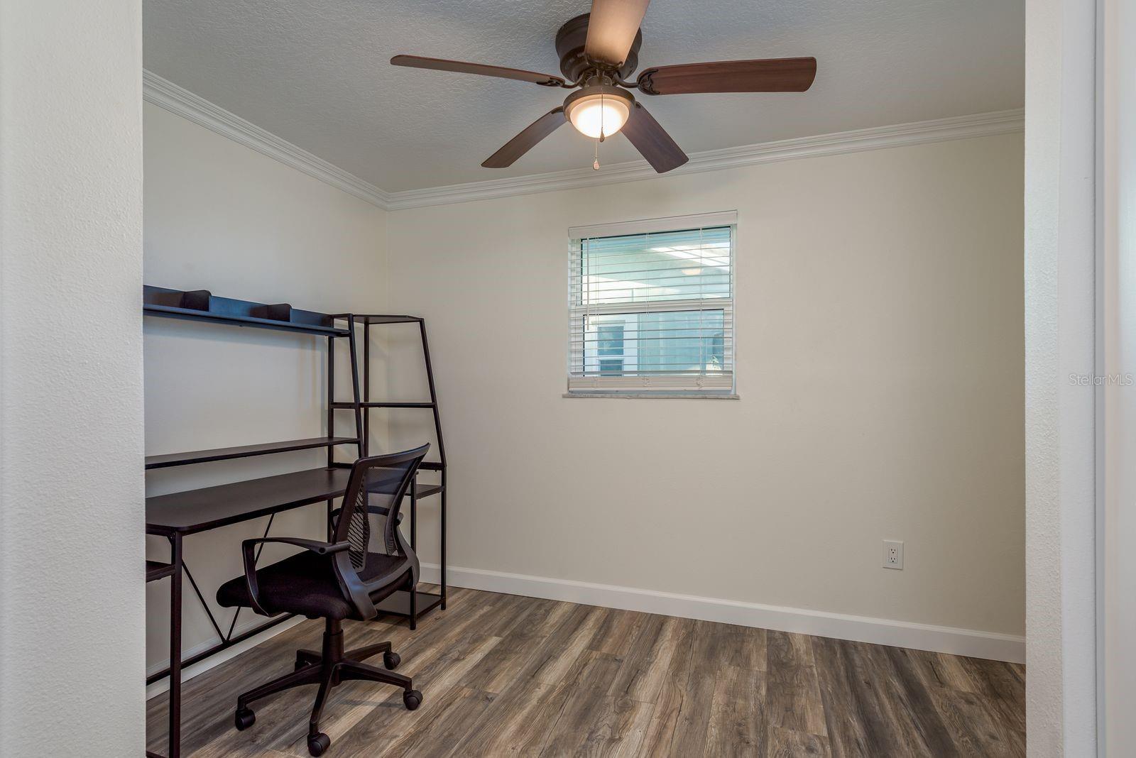 Listing photo id 19 for 5009 Dory Drive