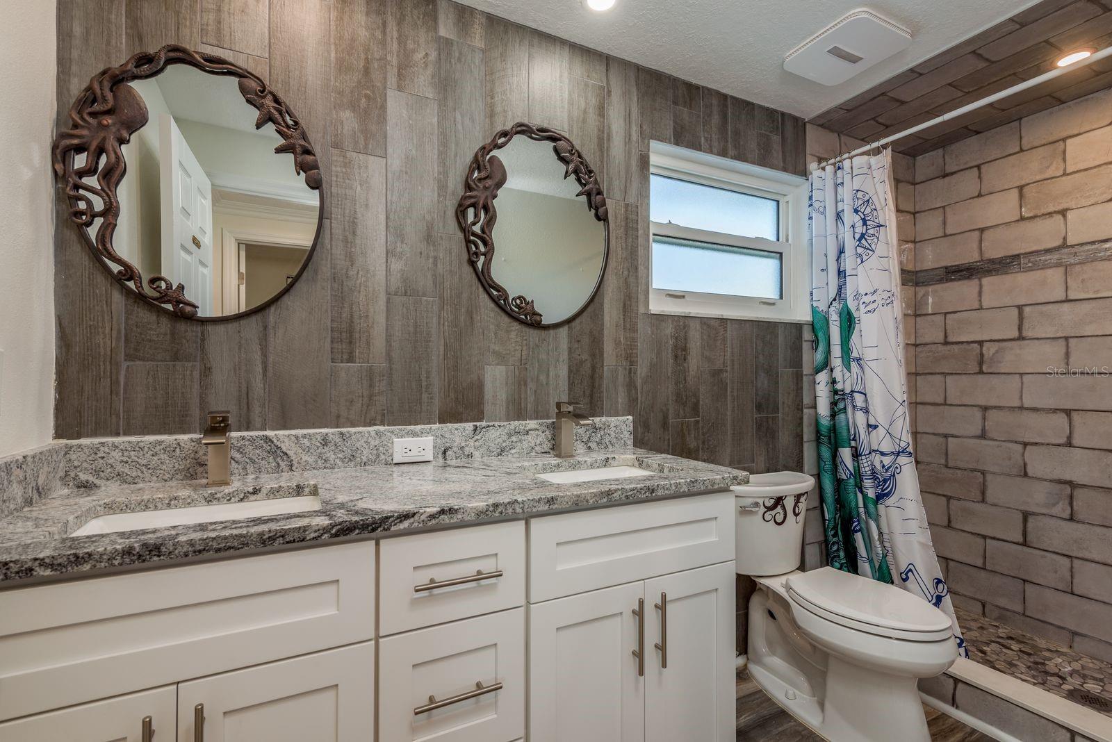 Listing photo id 21 for 5009 Dory Drive