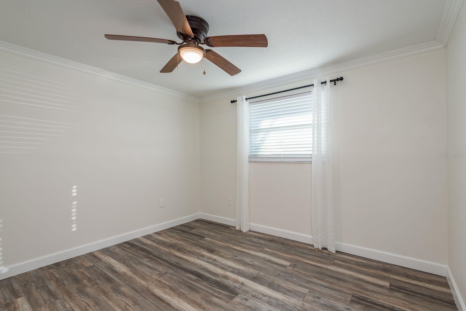 Listing photo id 23 for 5009 Dory Drive