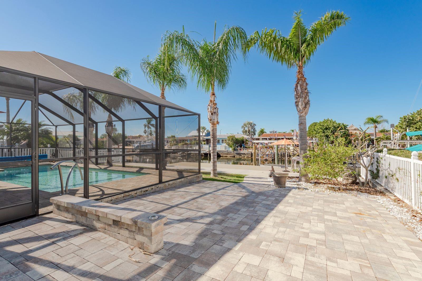 Listing photo id 32 for 5009 Dory Drive