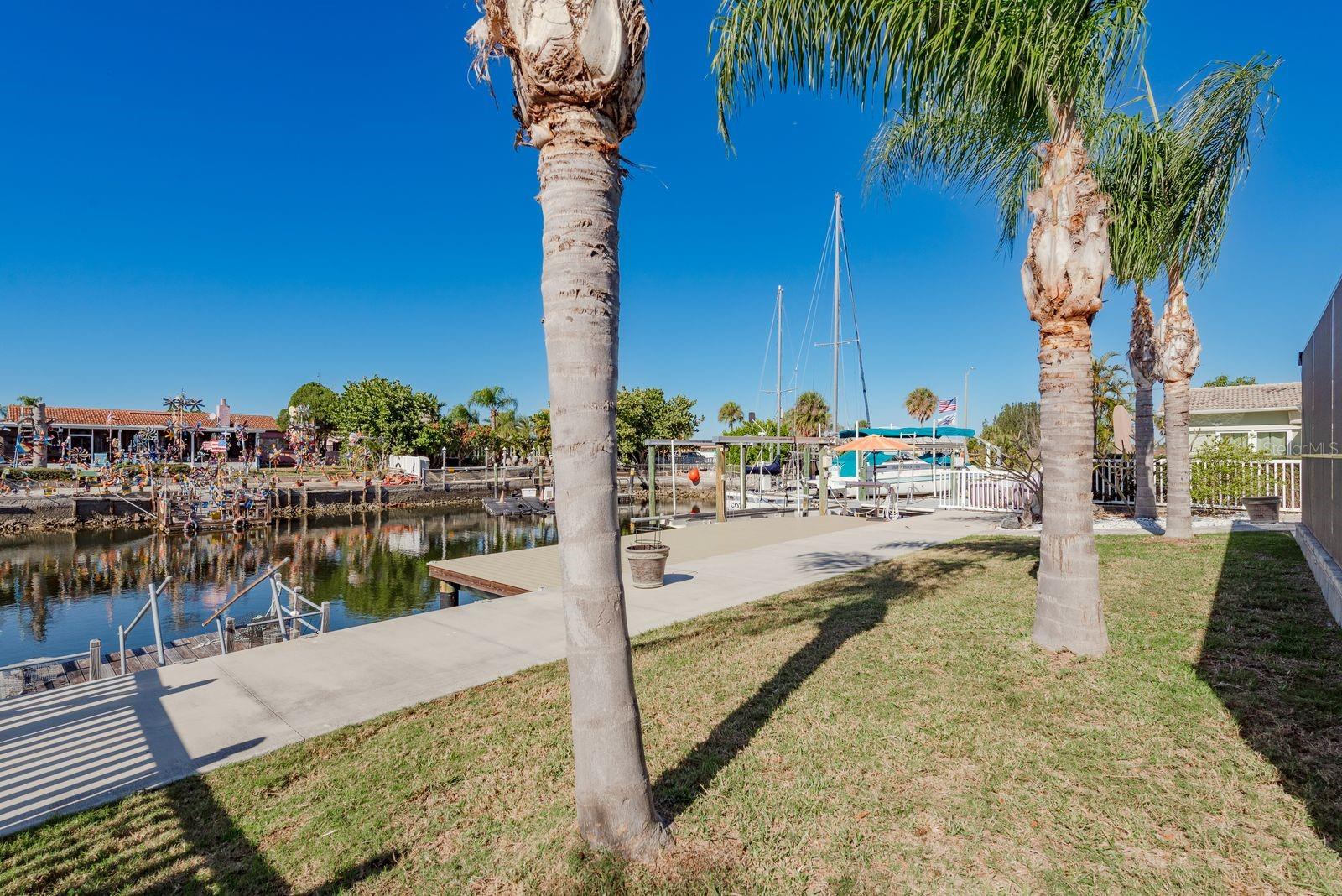 Listing photo id 34 for 5009 Dory Drive