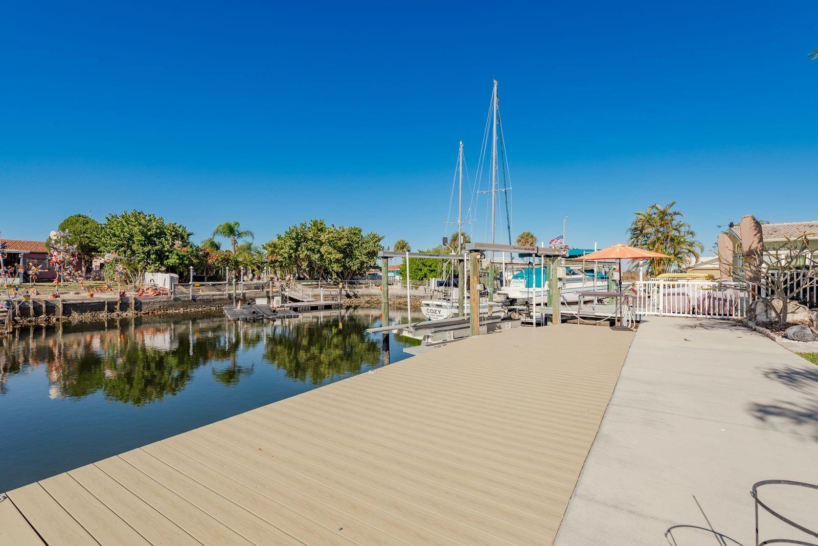 Listing photo id 36 for 5009 Dory Drive