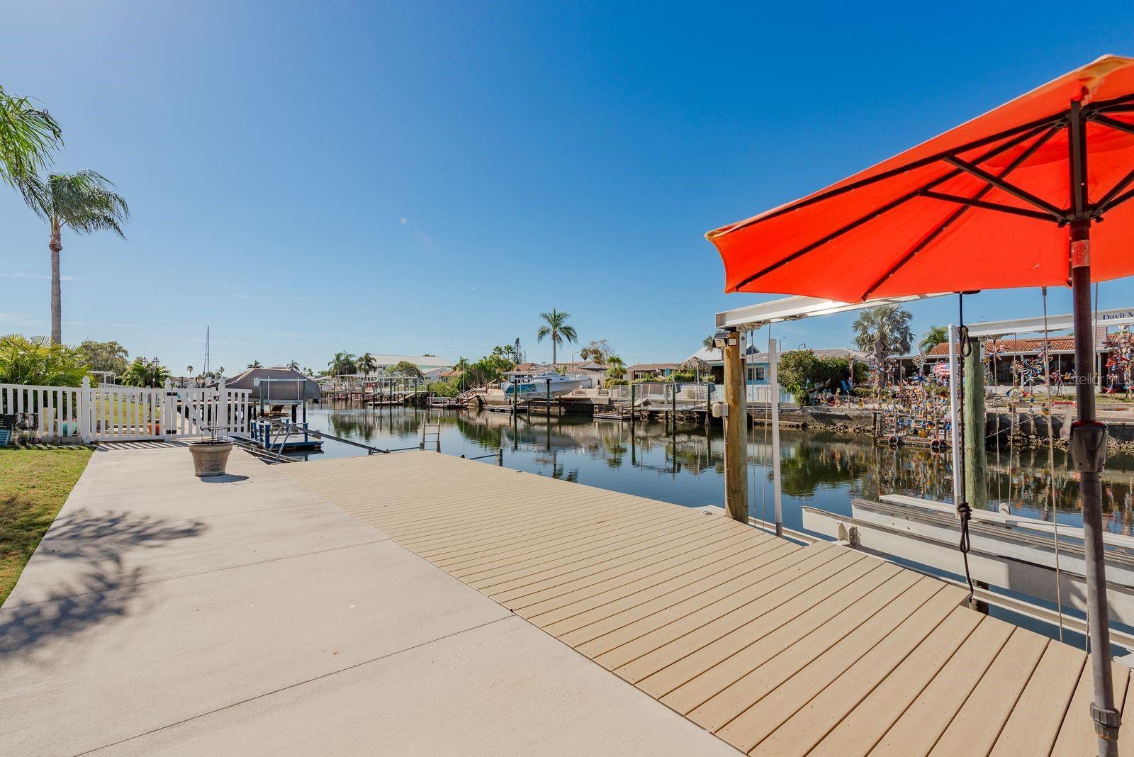 Listing photo id 38 for 5009 Dory Drive