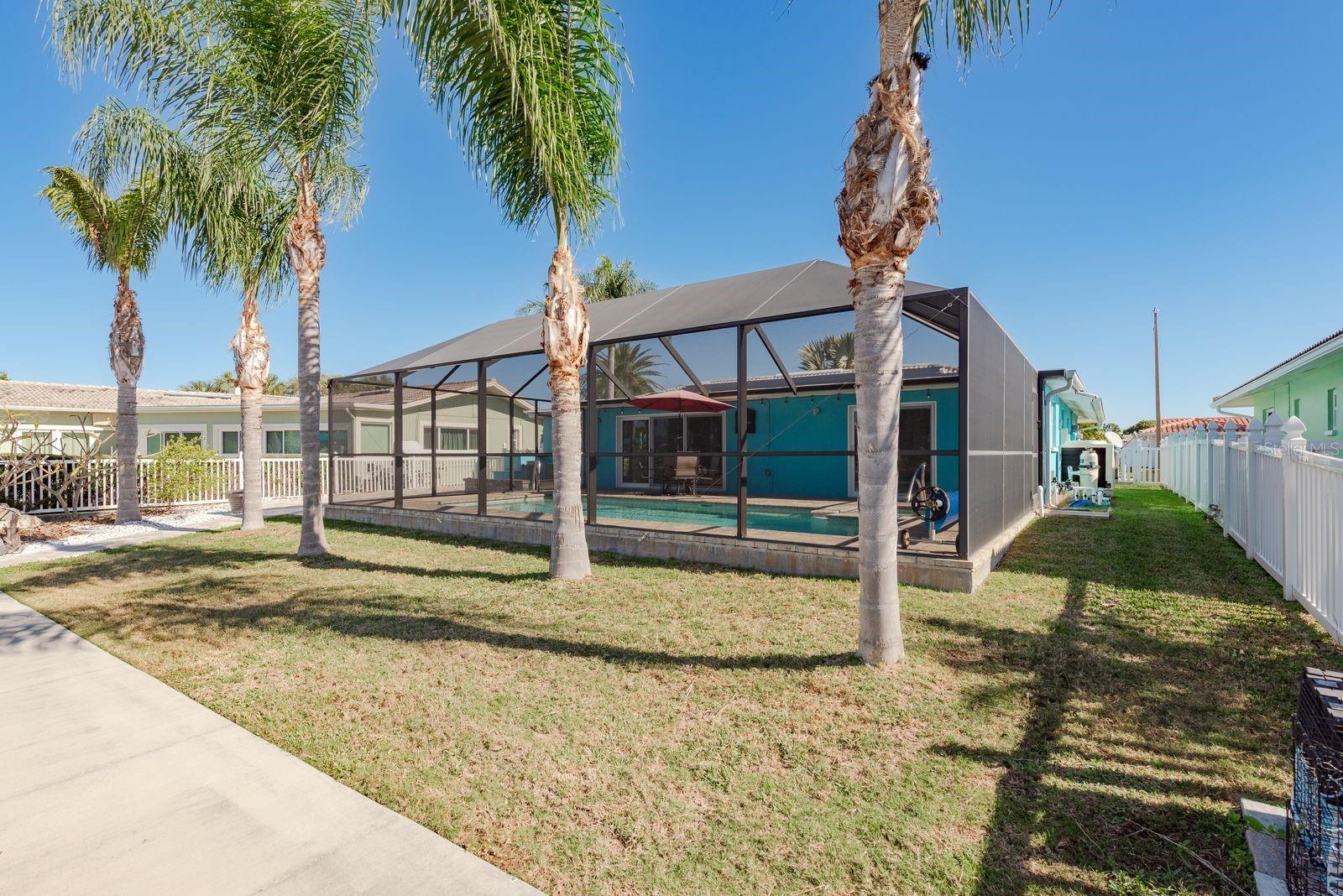 Listing photo id 40 for 5009 Dory Drive