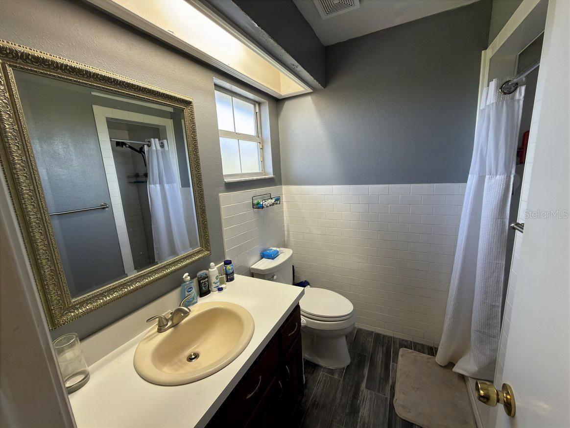 Image 24 of 35 For 240 Santa Rosa Drive