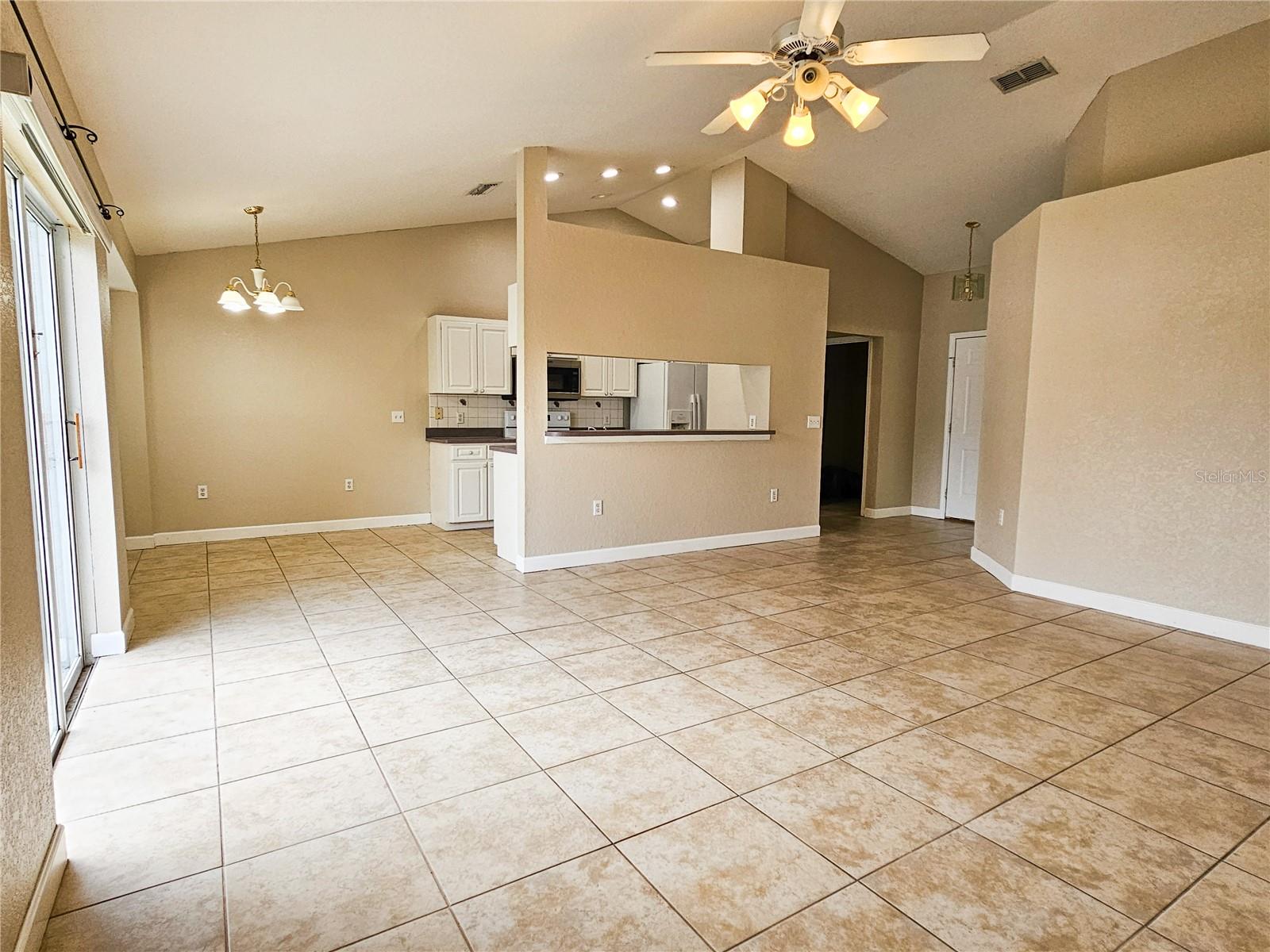 Image 4 of 19 For 5260 English Drive