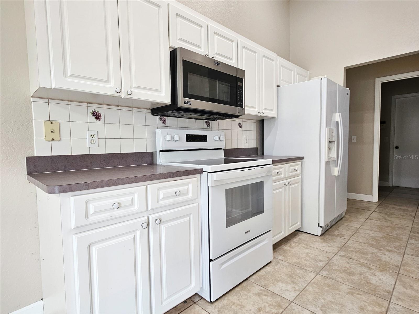 Image 7 of 19 For 5260 English Drive