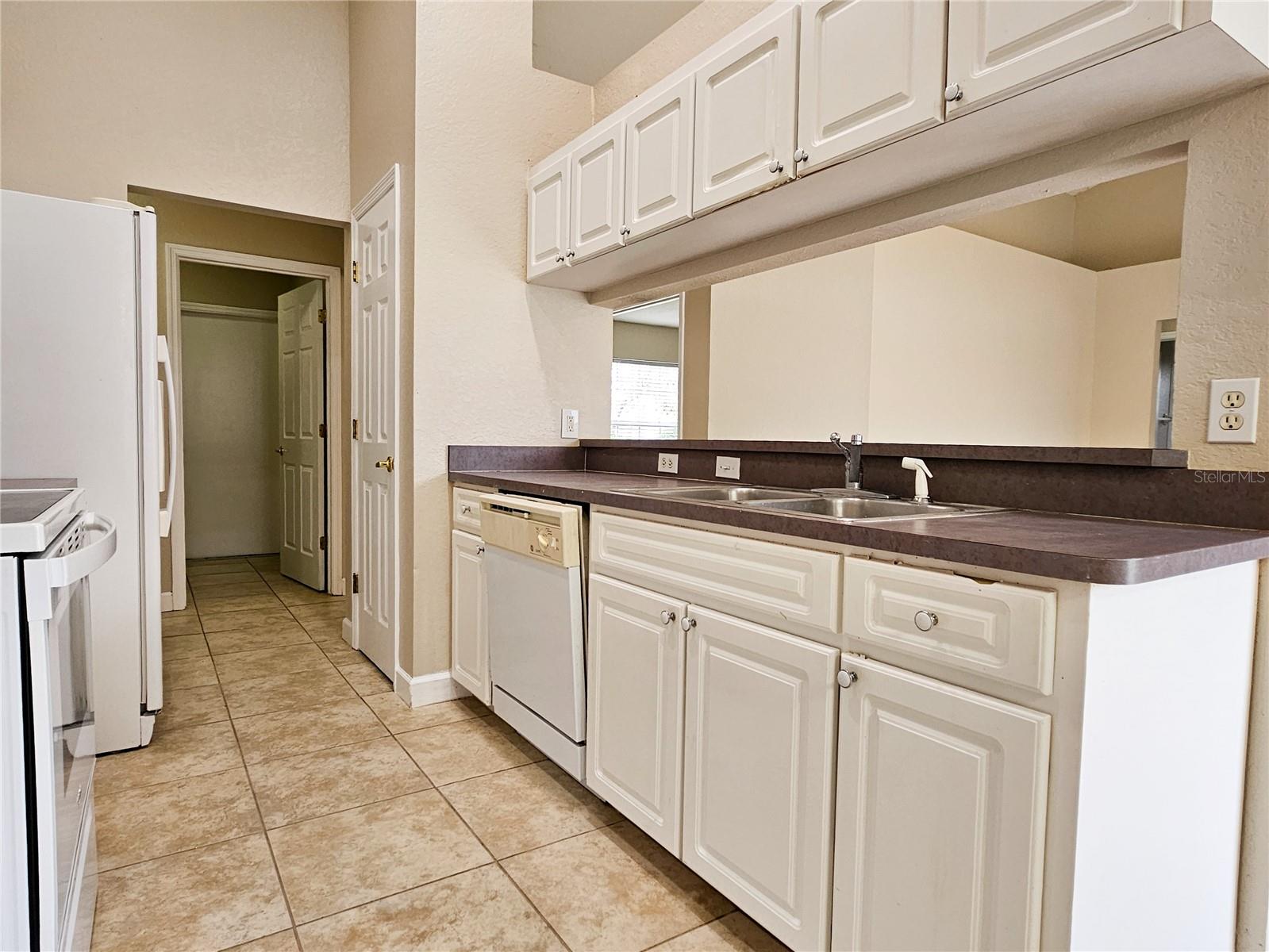 Image 9 of 19 For 5260 English Drive