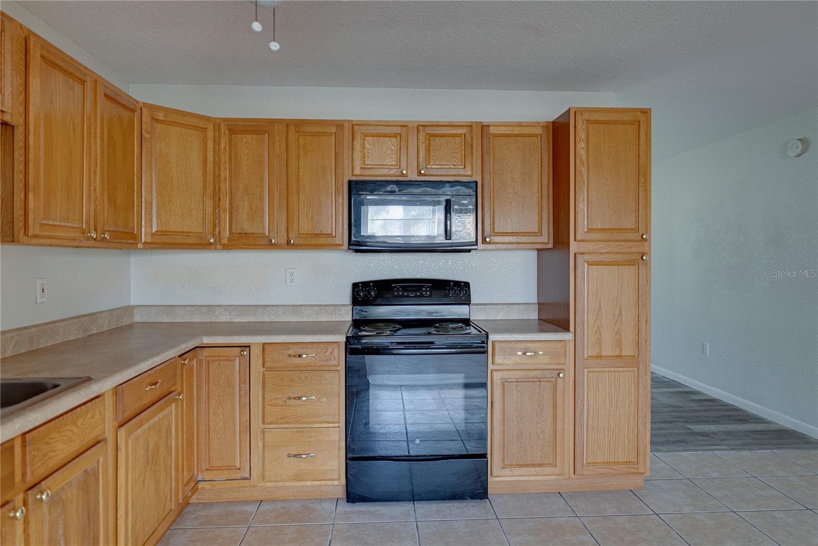 Image 11 of 53 For 2011 9th Street Ne