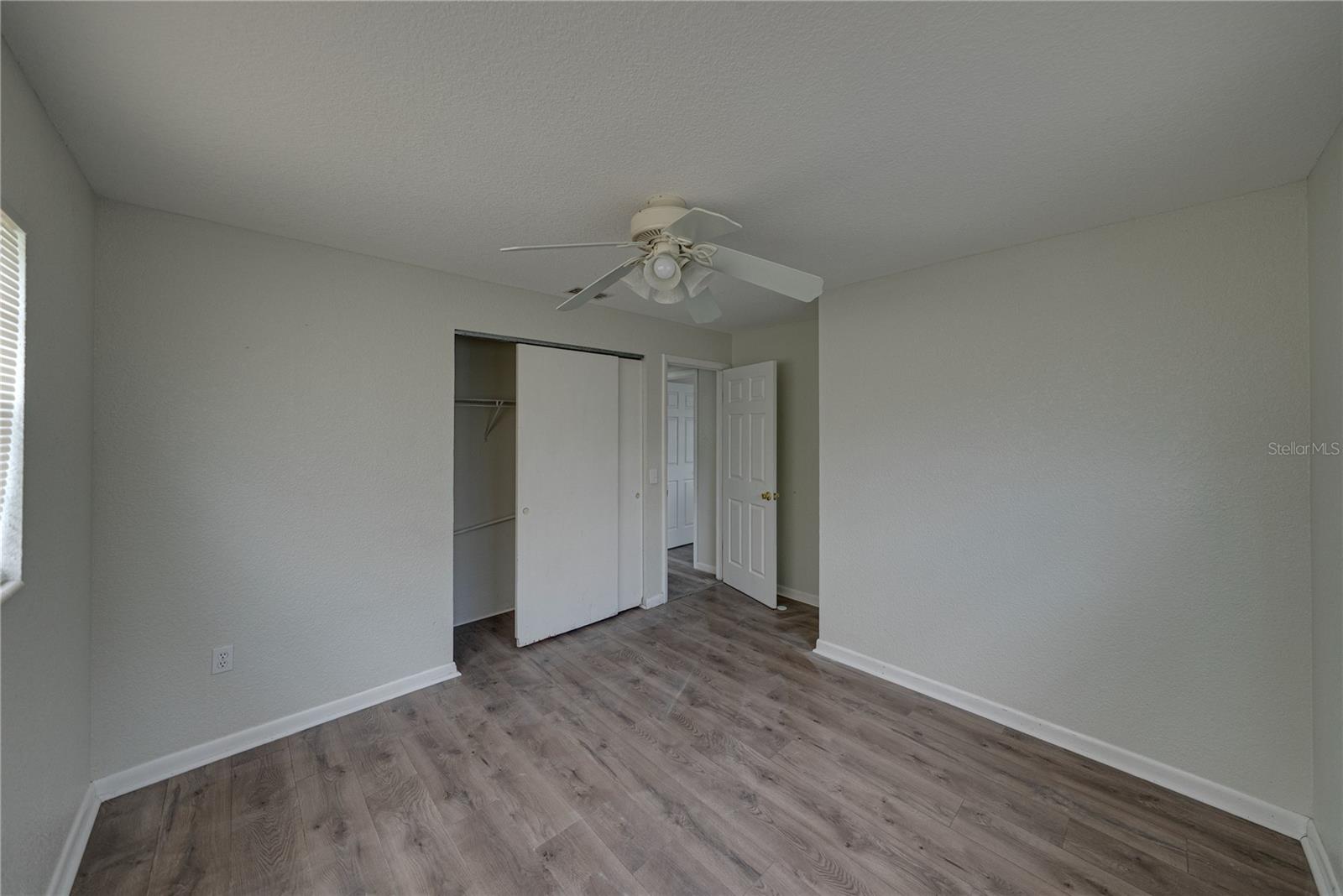 Image 24 of 53 For 2011 9th Street Ne