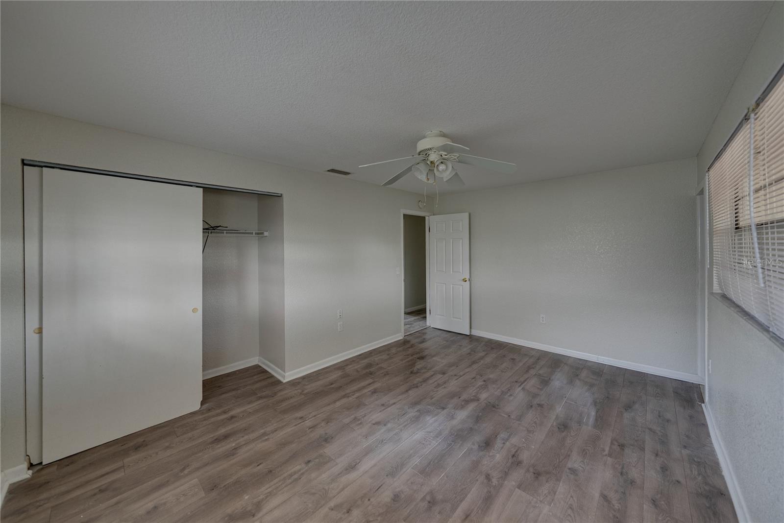 Image 25 of 53 For 2011 9th Street Ne