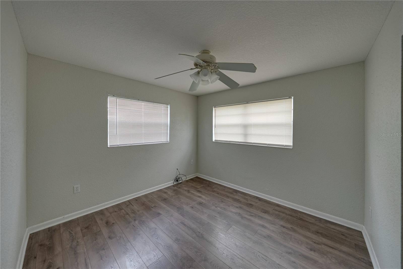 Image 30 of 53 For 2011 9th Street Ne