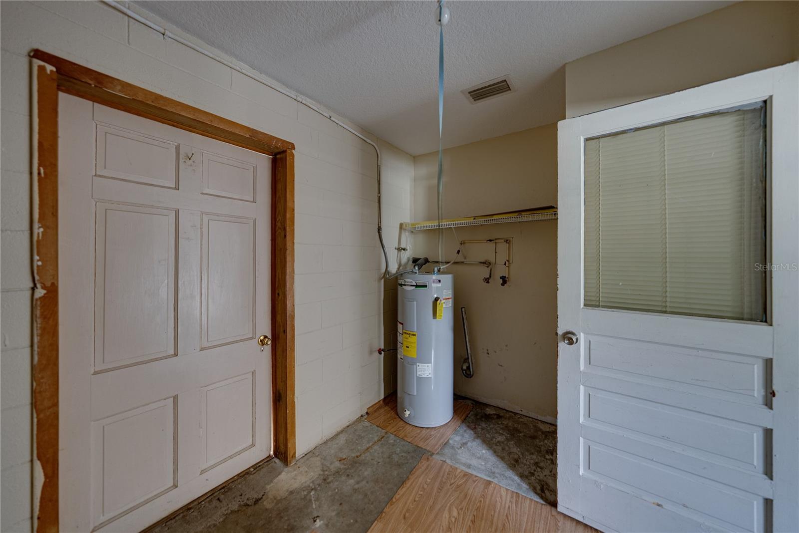 Image 33 of 53 For 2011 9th Street Ne