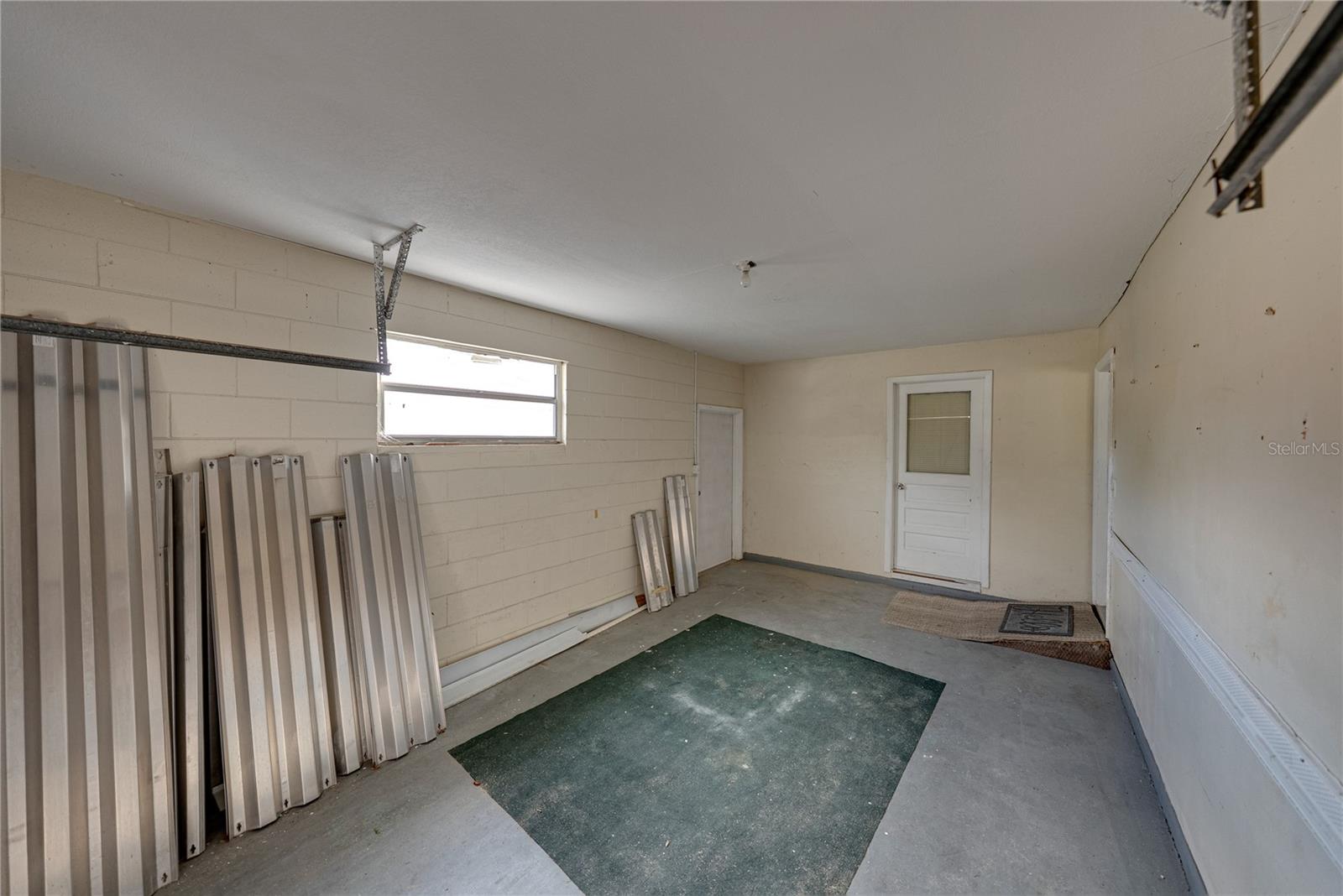 Image 34 of 53 For 2011 9th Street Ne