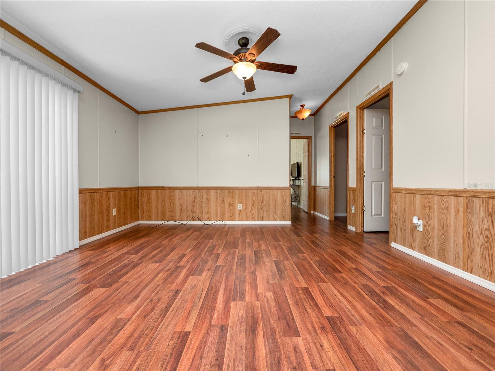 Image 19 of 38 For 2082 Thelma Drive