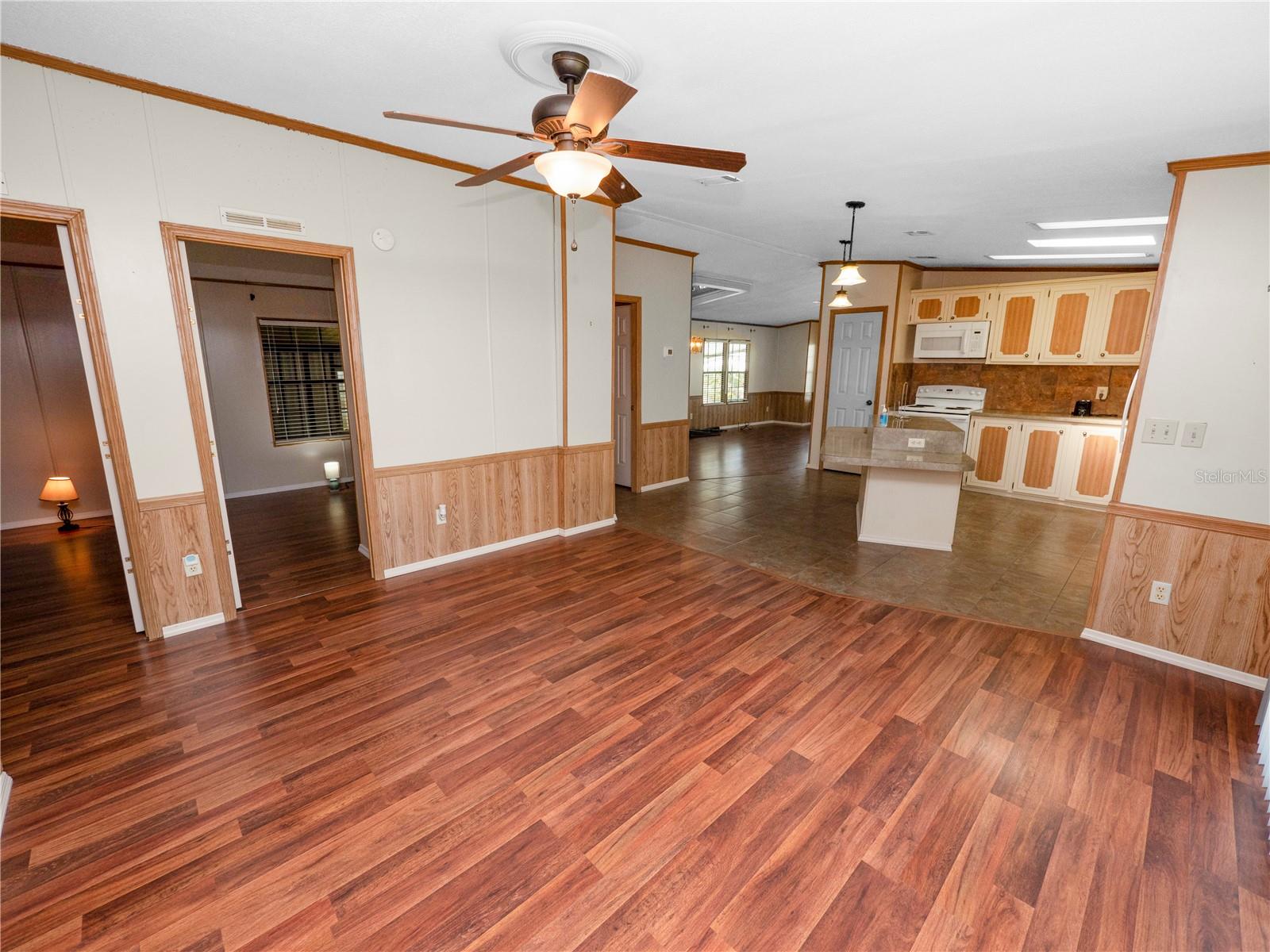 Image 20 of 38 For 2082 Thelma Drive