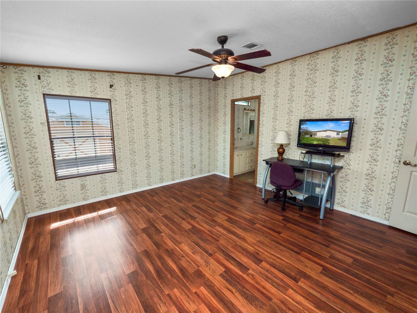 Image 26 of 38 For 2082 Thelma Drive