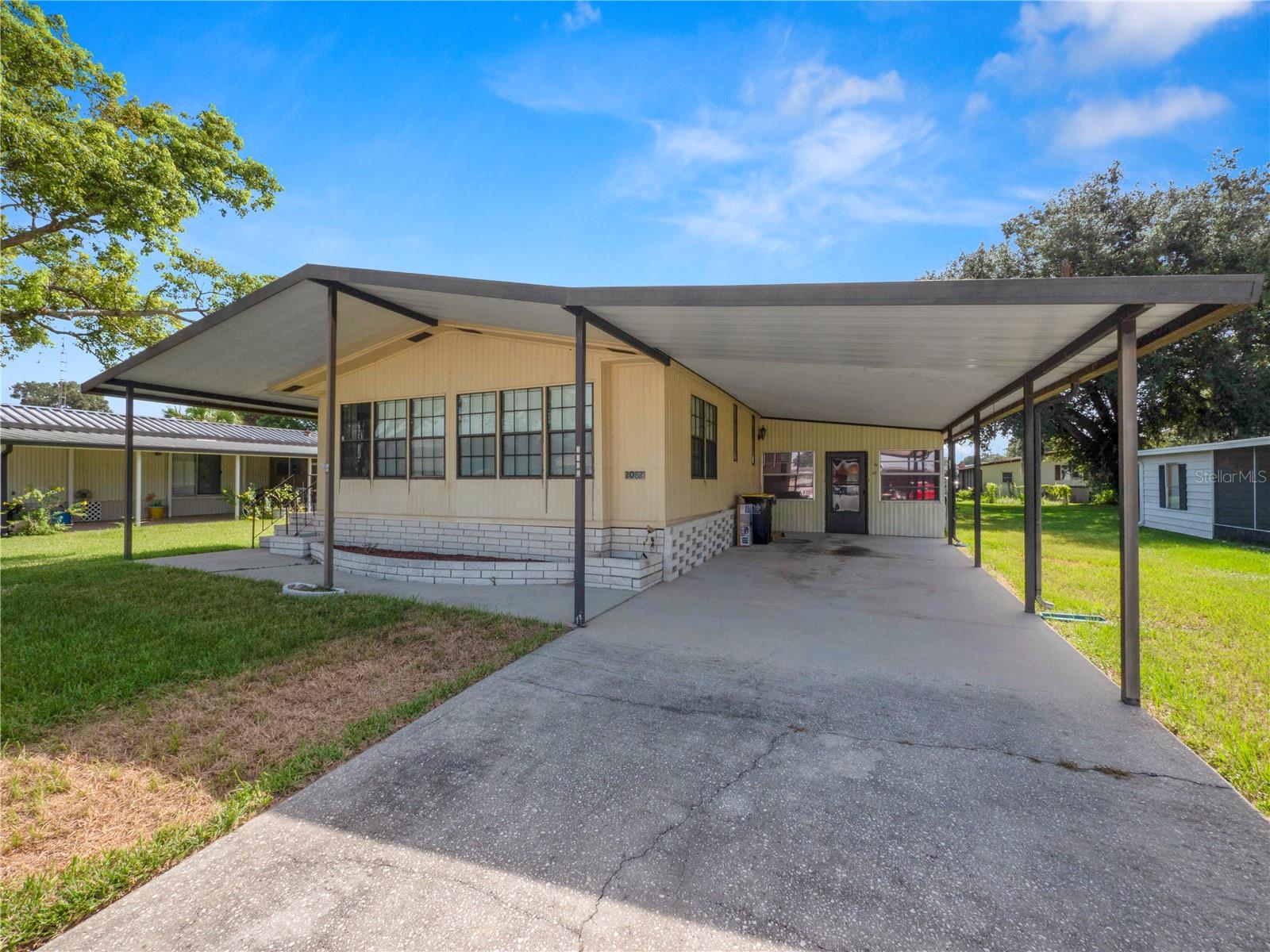 Image 4 of 38 For 2082 Thelma Drive