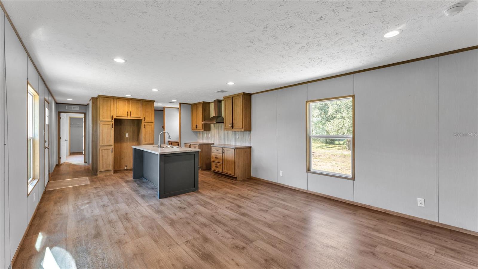 Image 12 of 39 For 1815 Christy Lane