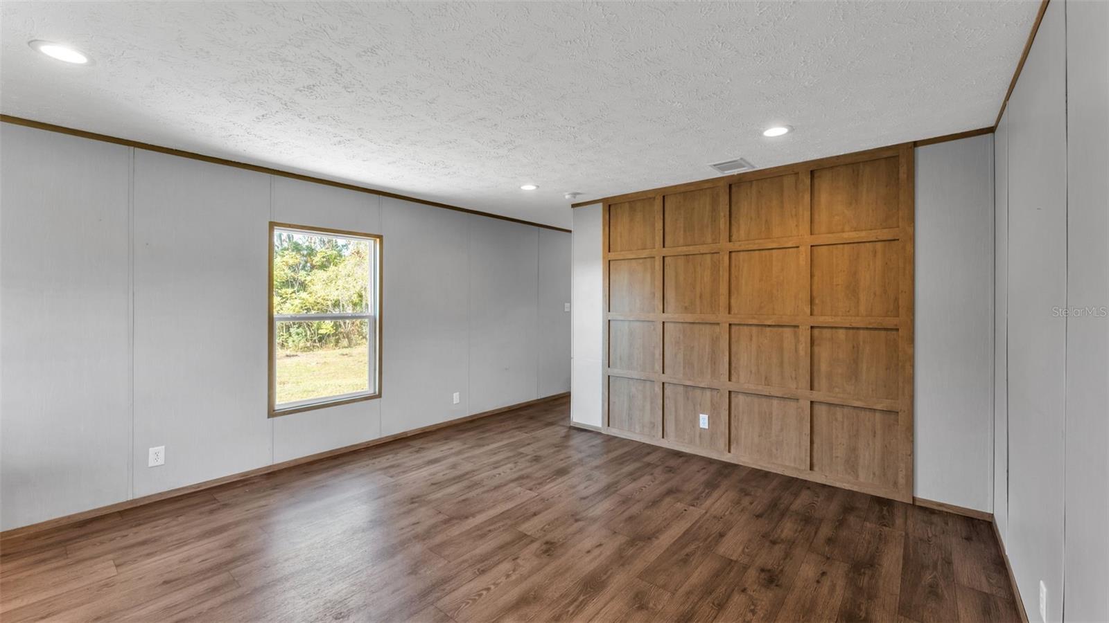 Image 14 of 39 For 1815 Christy Lane