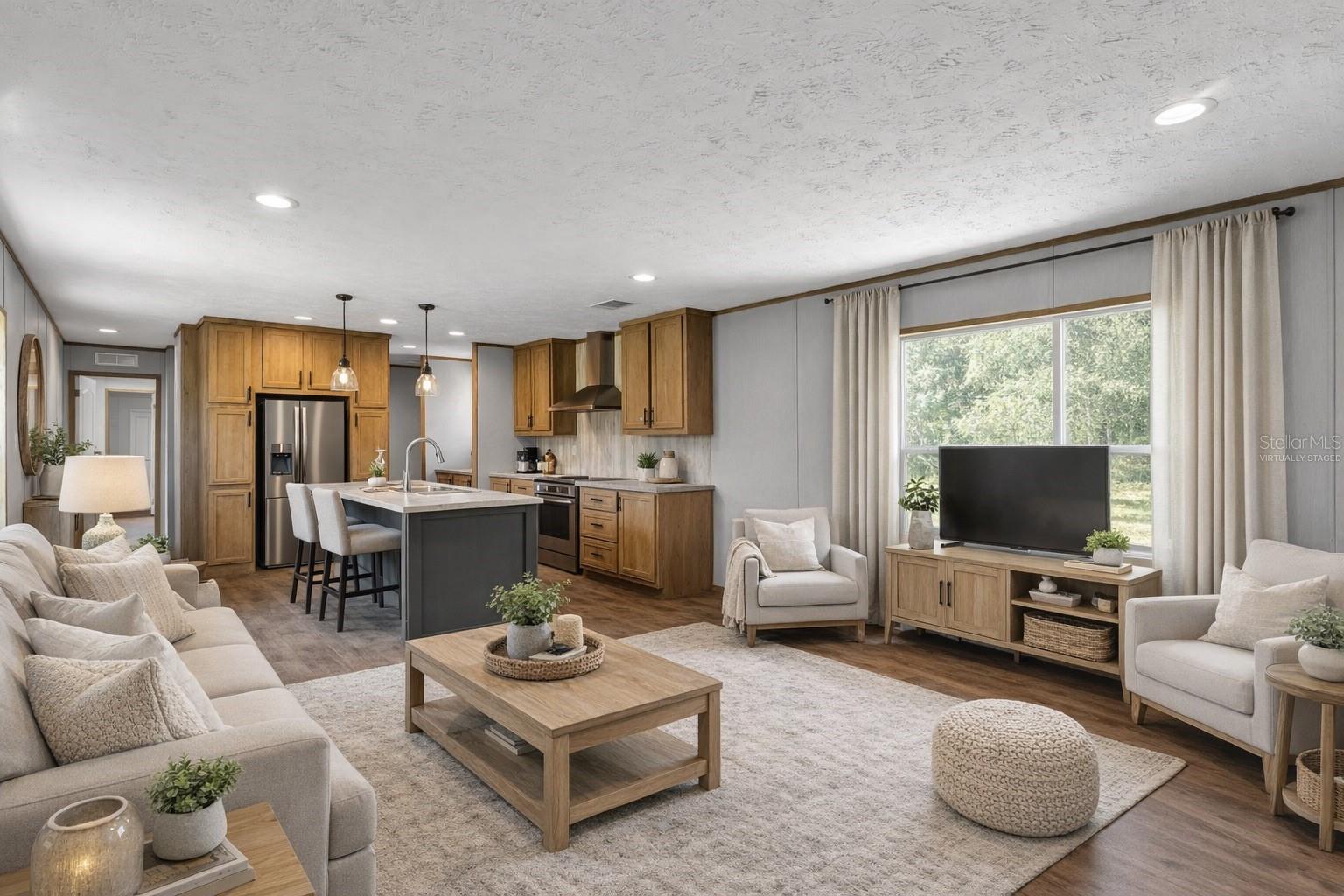 Image 4 of 39 For 1815 Christy Lane