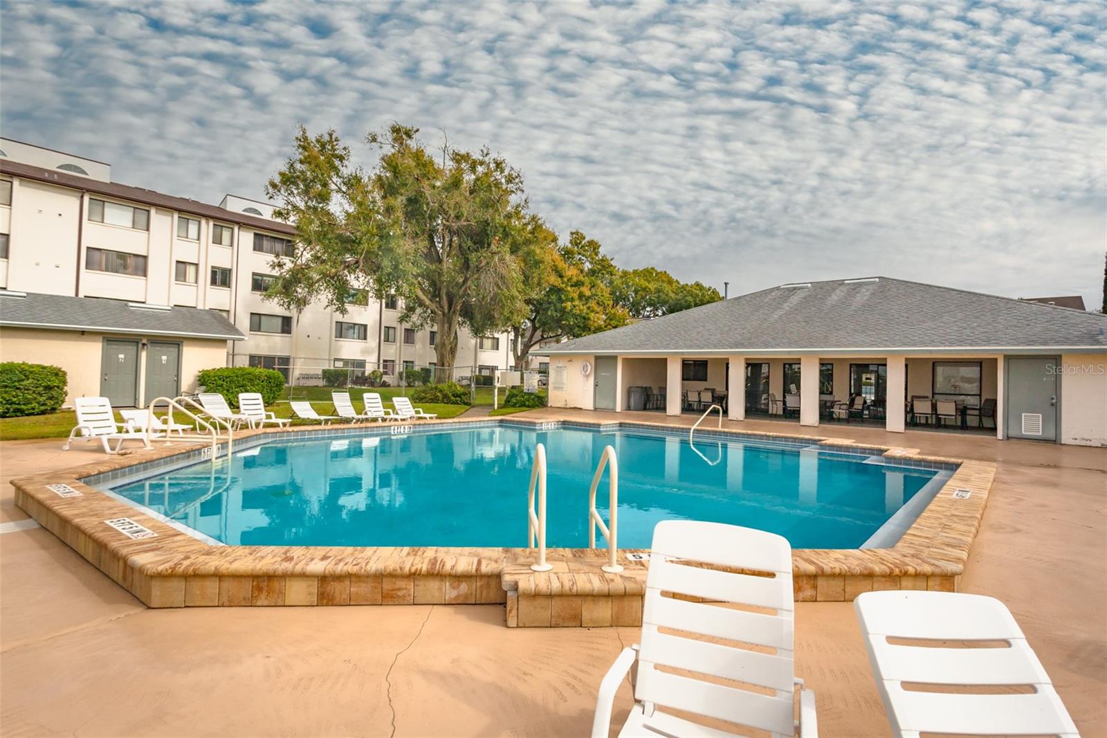 Image 2 of 16 For 2065 Isle Royale Court Se 141