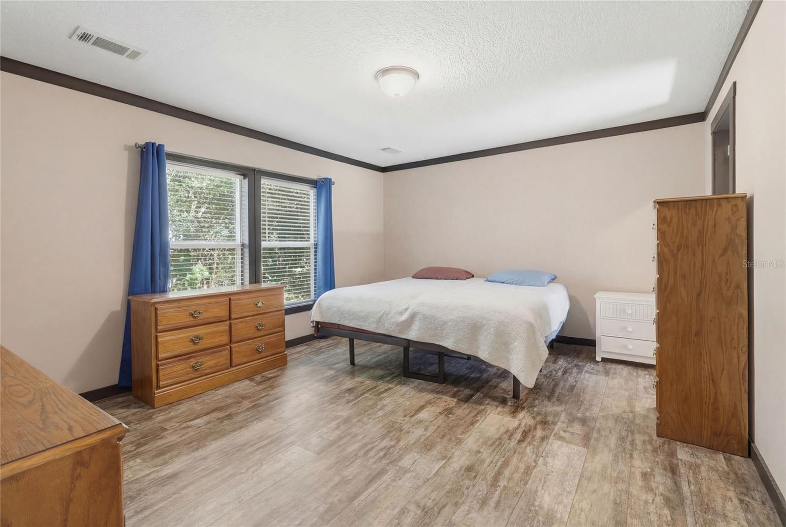 Image 14 of 31 For 36848 8th Avenue