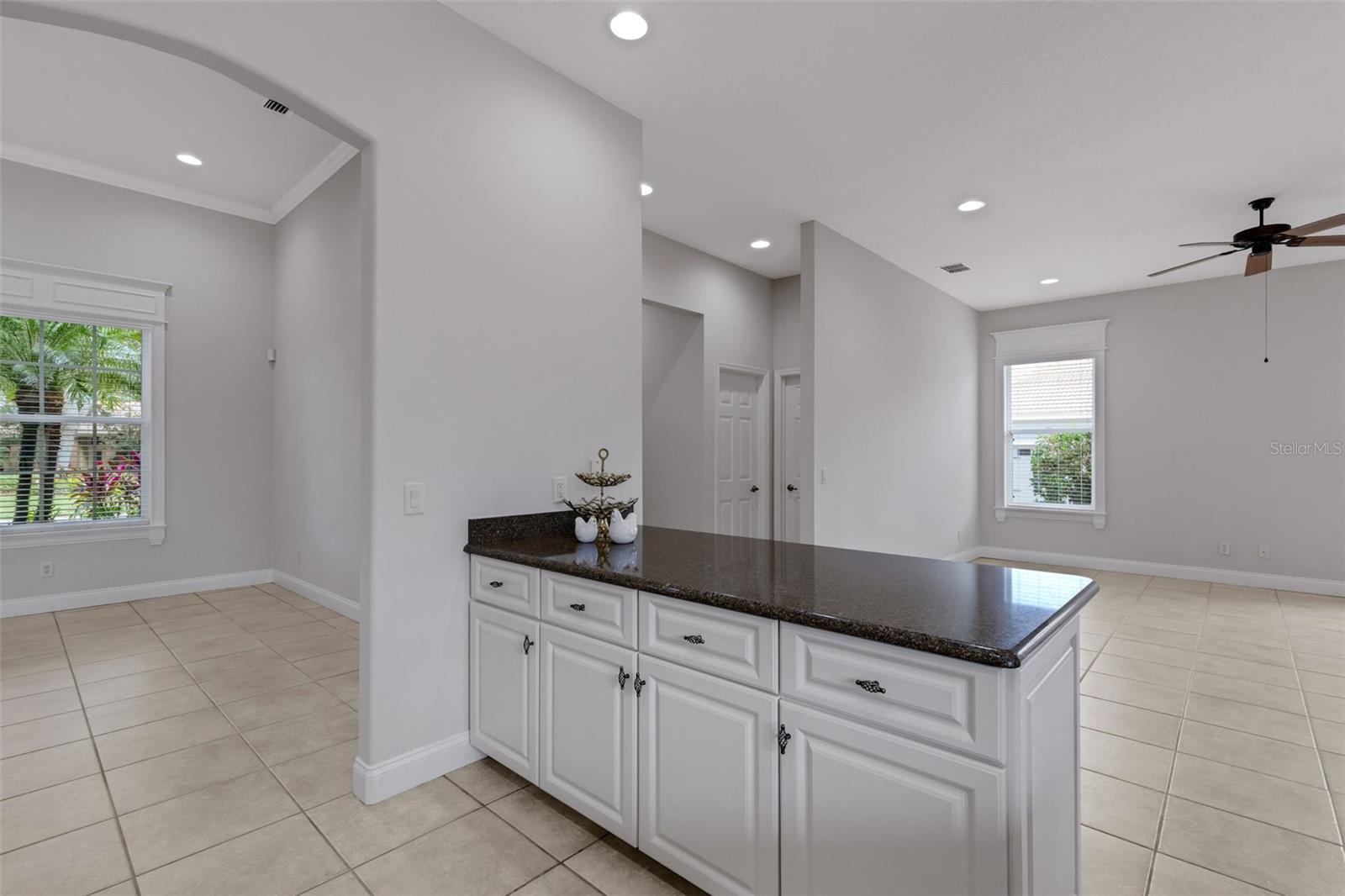 Image 13 of 53 For 828 Whitestone Court