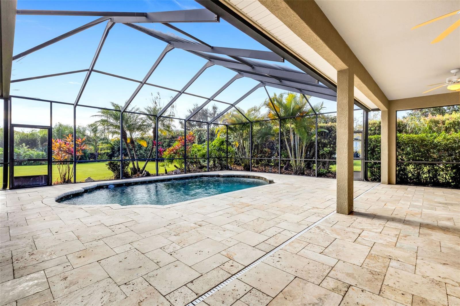 Image 36 of 53 For 828 Whitestone Court