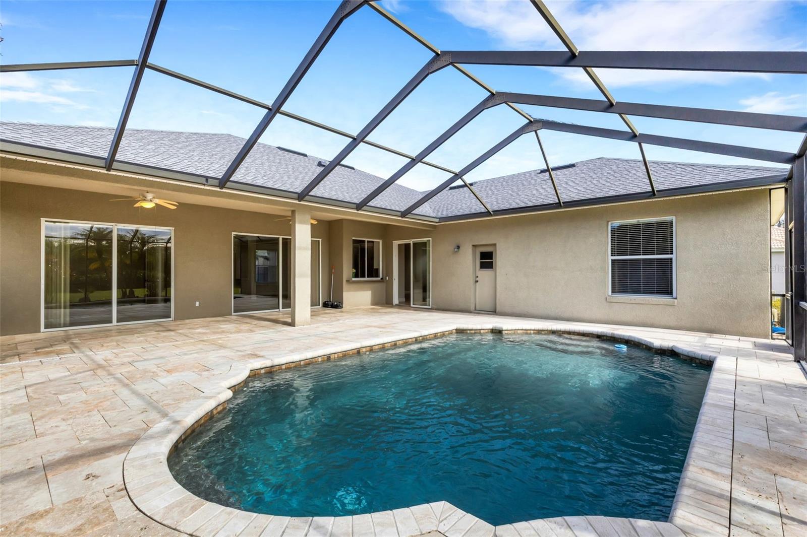 Image 40 of 53 For 828 Whitestone Court