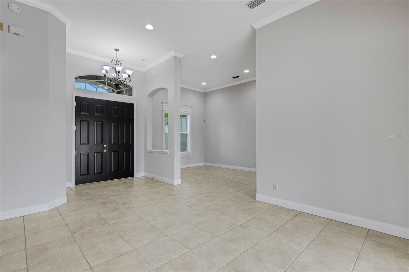 Image 6 of 53 For 828 Whitestone Court