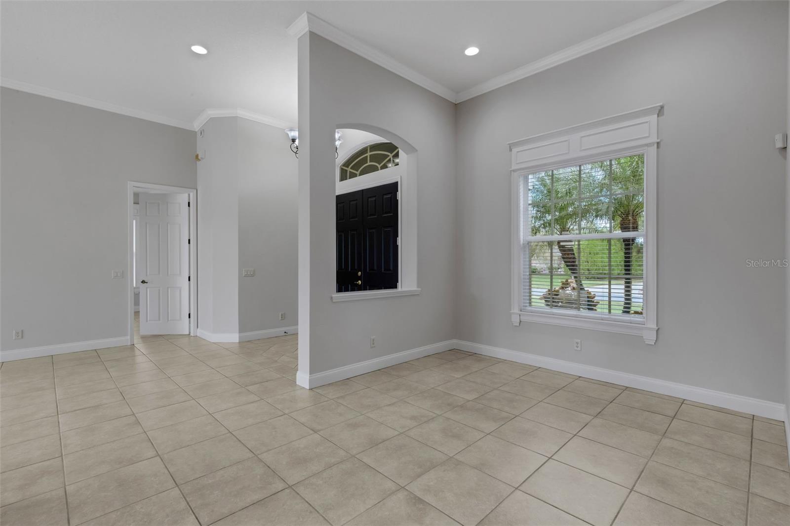 Image 7 of 53 For 828 Whitestone Court