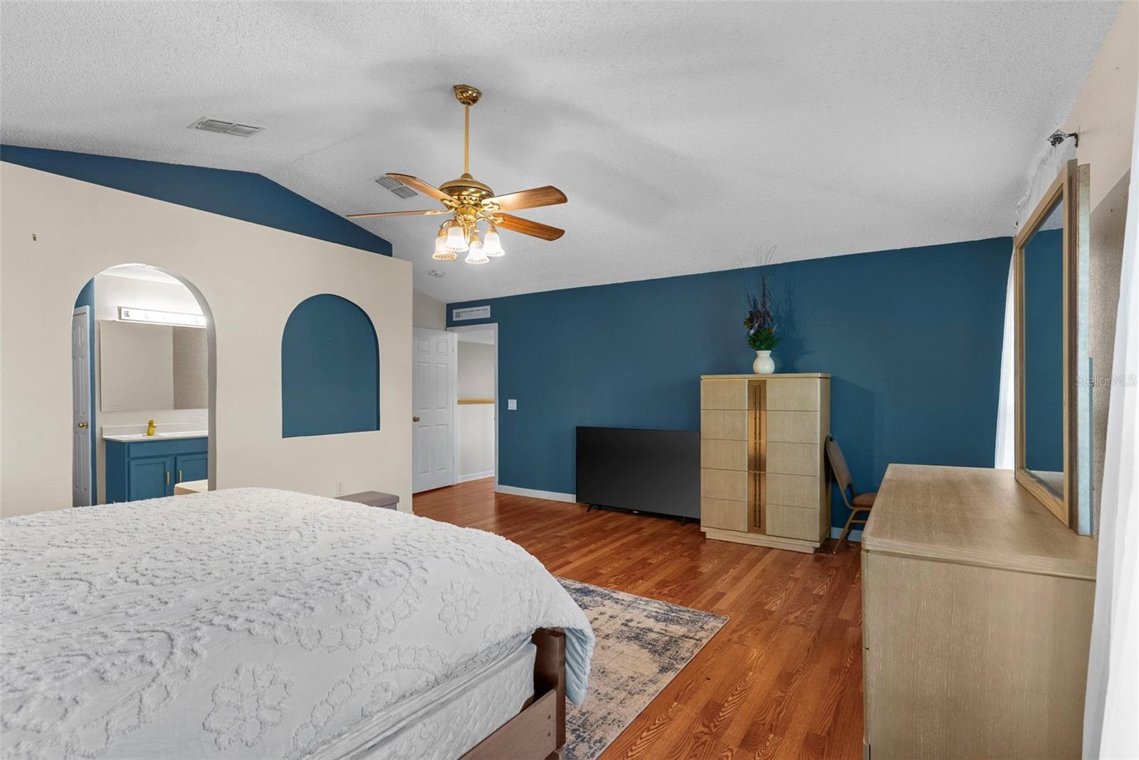 Image 17 of 52 For 1009 Ronlin Street