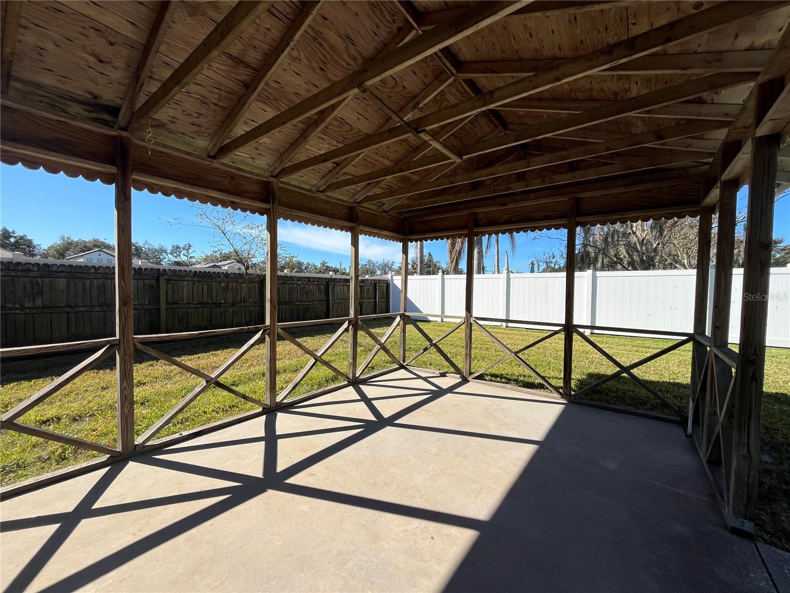 Image 18 of 22 For 197 Hidden Lake Drive