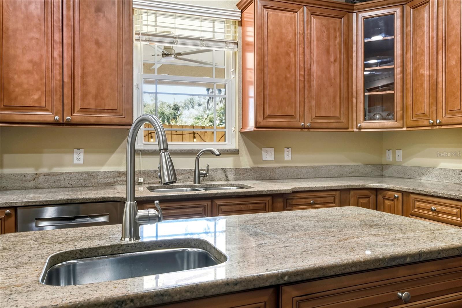 Image 20 of 62 For 1995 Avenue F Sw