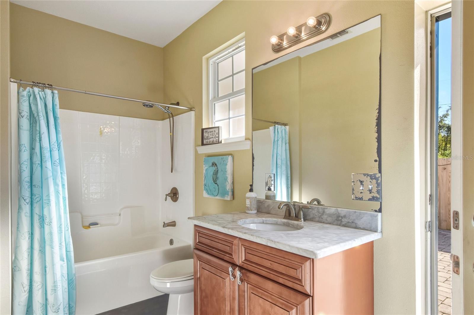 Image 35 of 62 For 1995 Avenue F Sw