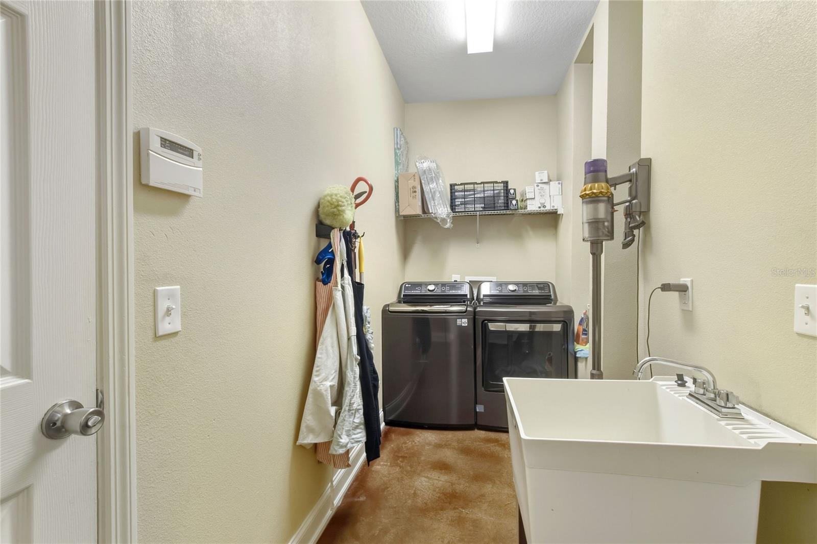 Image 52 of 62 For 1995 Avenue F Sw