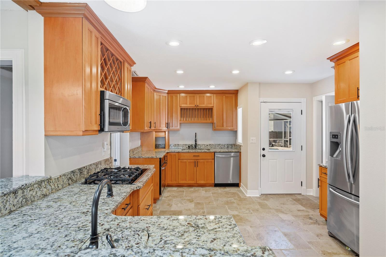 Image 14 of 51 For 425 Belmar Street