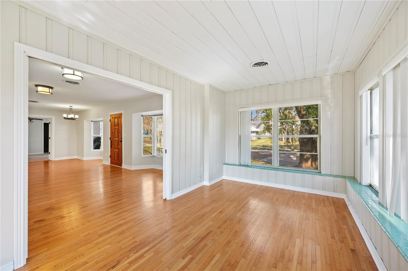 Image 15 of 51 For 425 Belmar Street