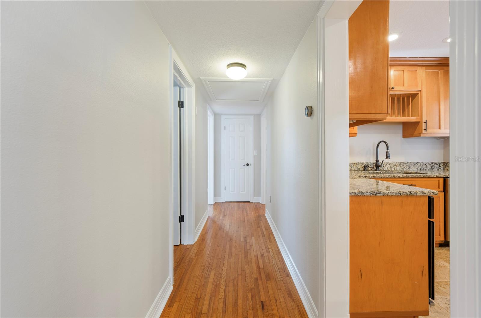 Image 26 of 51 For 425 Belmar Street