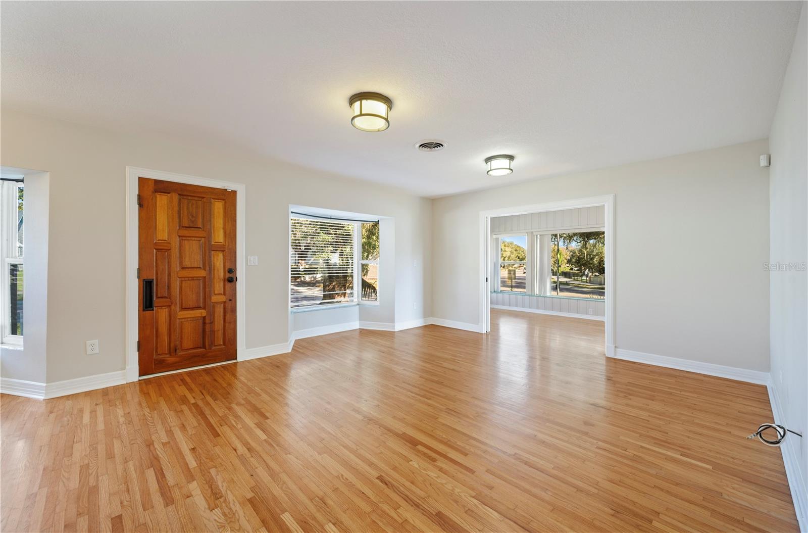 Image 5 of 51 For 425 Belmar Street