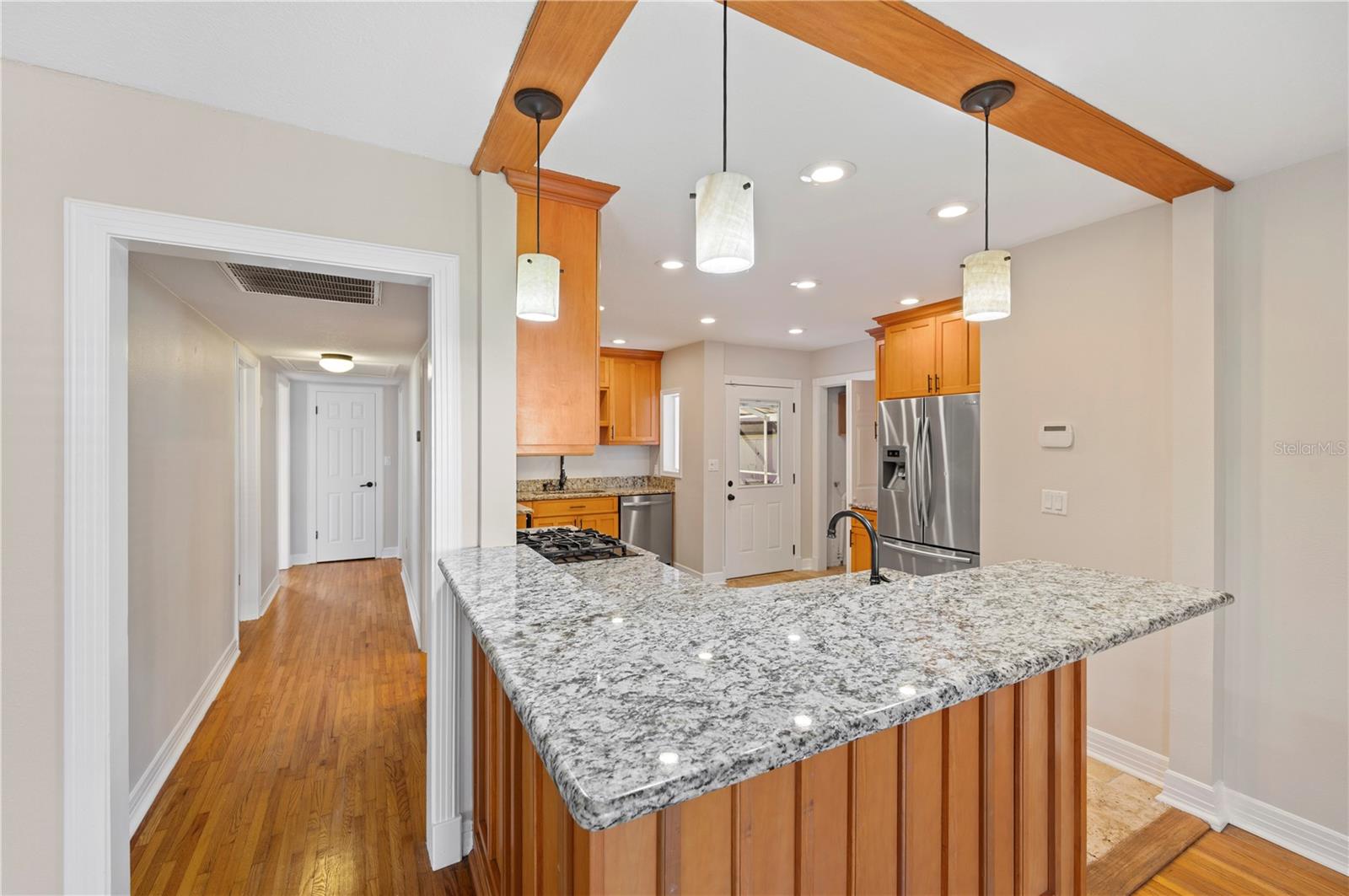 Image 9 of 51 For 425 Belmar Street