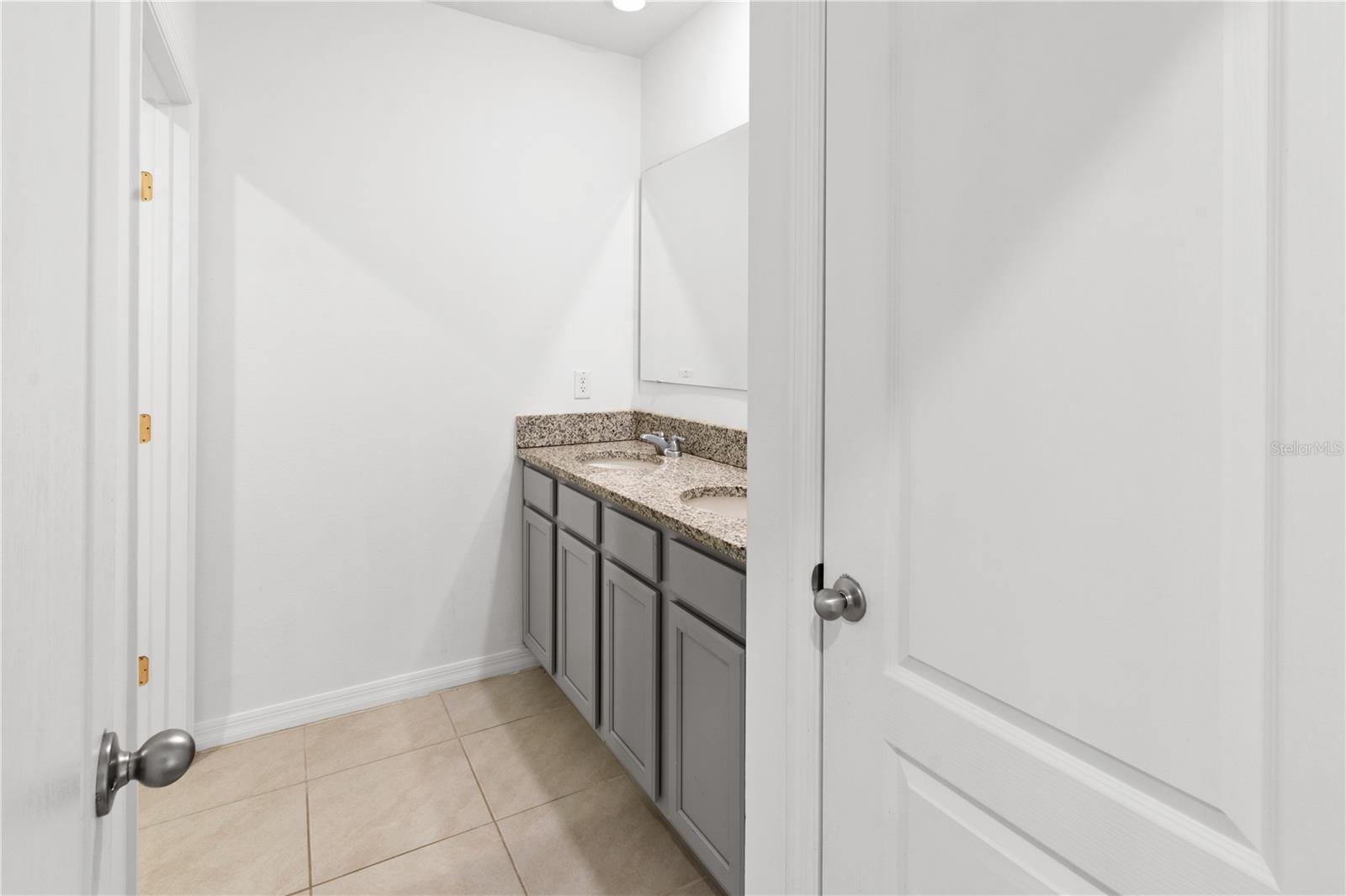 Image 10 of 41 For 2651 Grandbury Grove Road