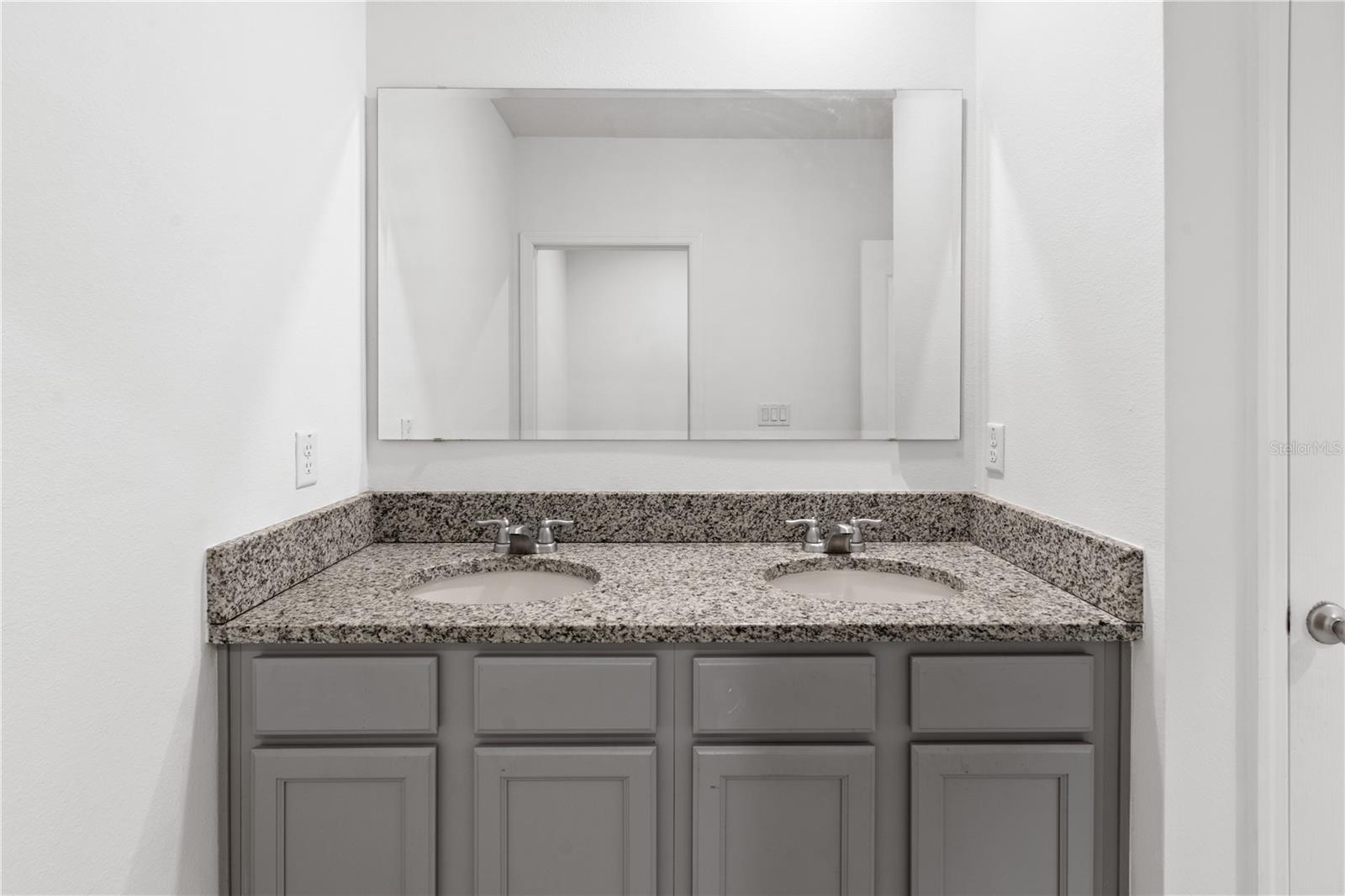 Image 13 of 41 For 2651 Grandbury Grove Road