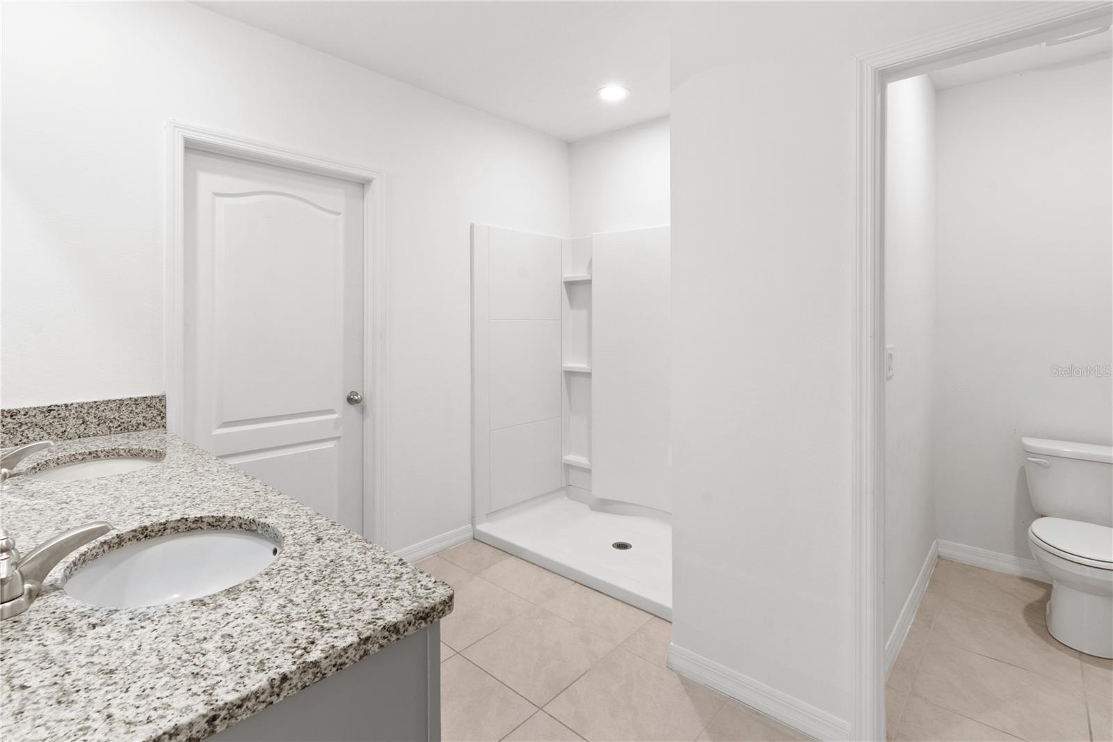 Image 23 of 41 For 2651 Grandbury Grove Road