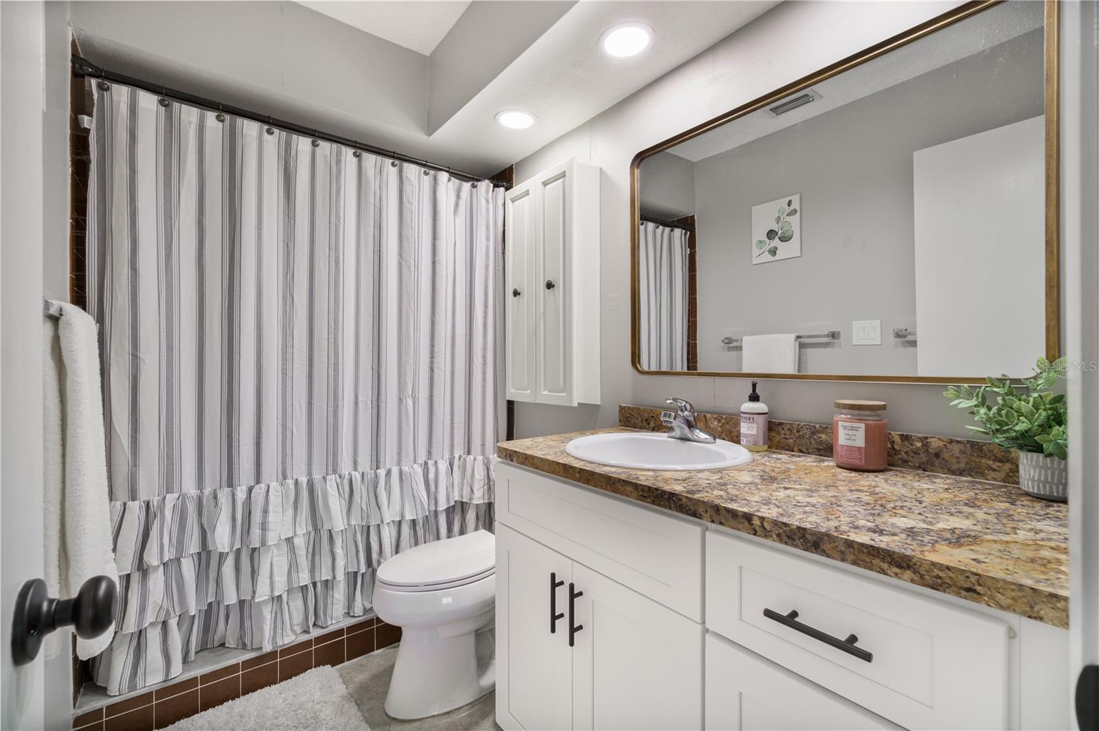 Image 21 of 30 For 5225 Imperial Lakes Boulevard 53