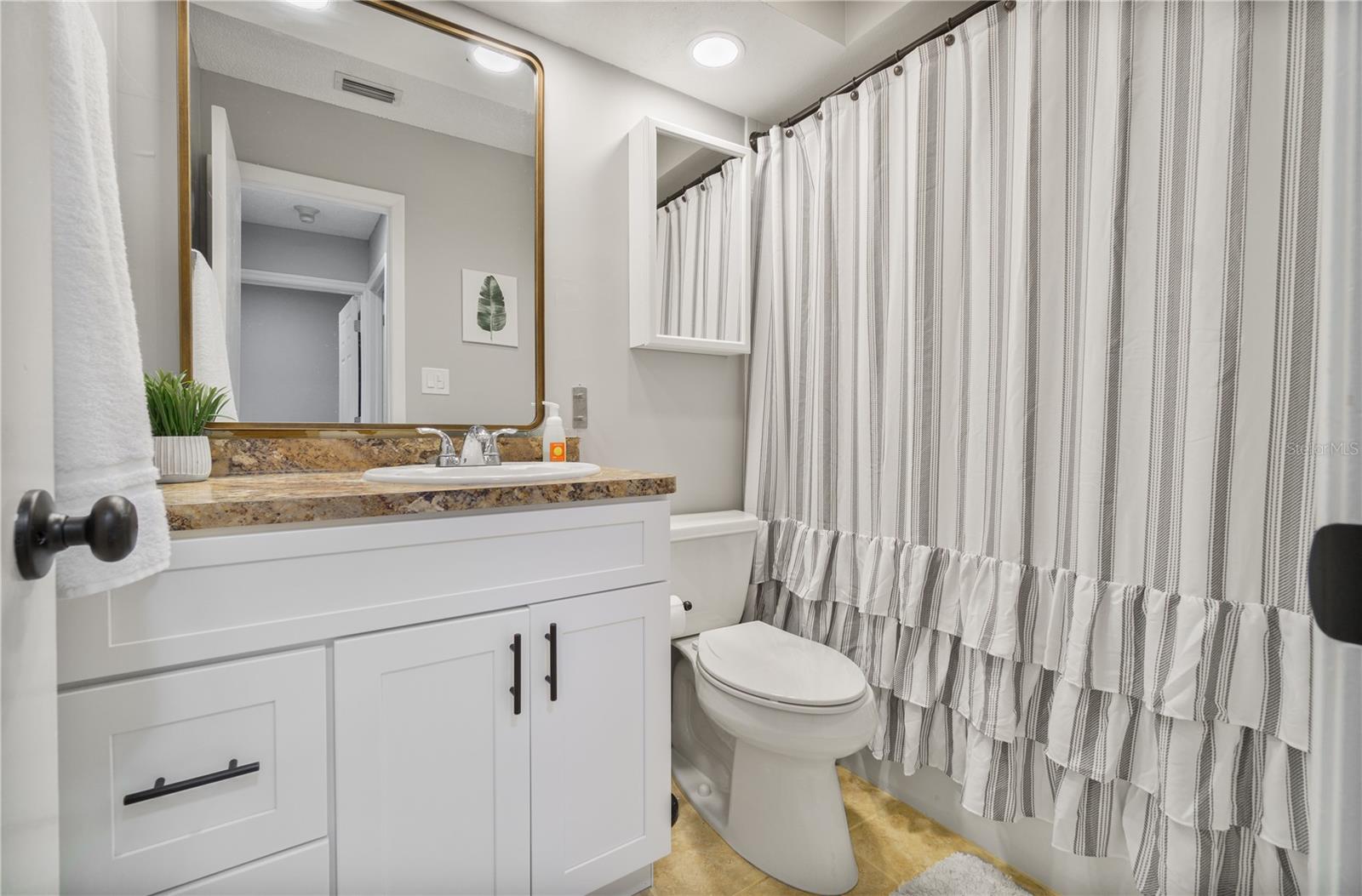 Image 24 of 30 For 5225 Imperial Lakes Boulevard 53