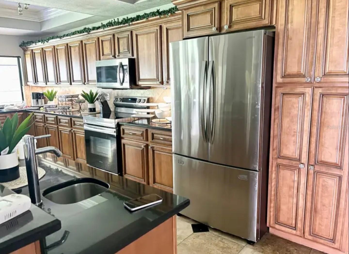 Image 2 of 10 For 1102 Sugartree Drive S