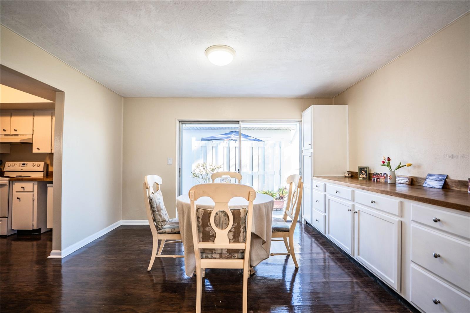 Image 12 of 32 For 612 Avery Lane